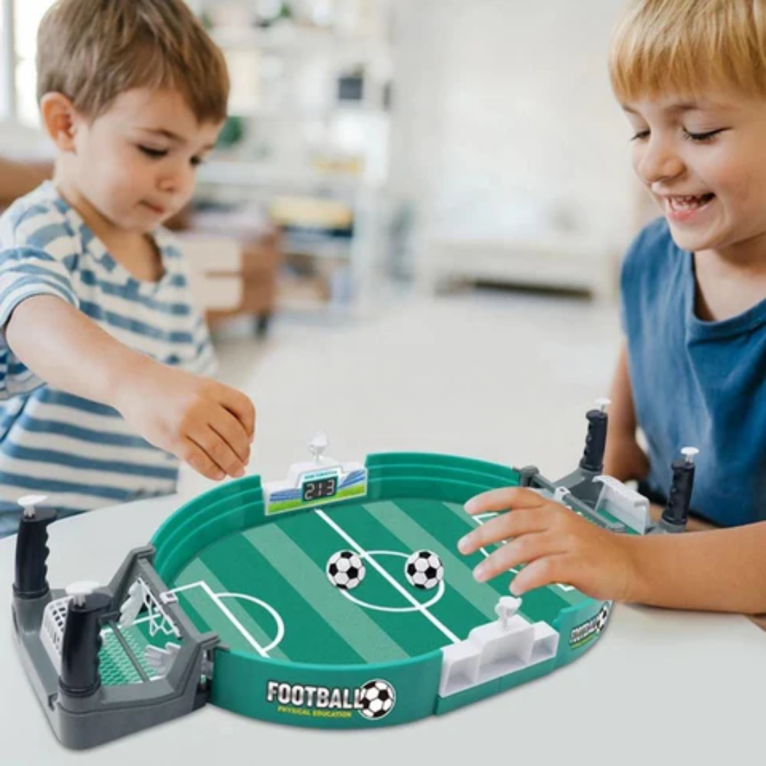 MiniFodbold | Spil fodbold indendørs denne vinter med dit barnebarn