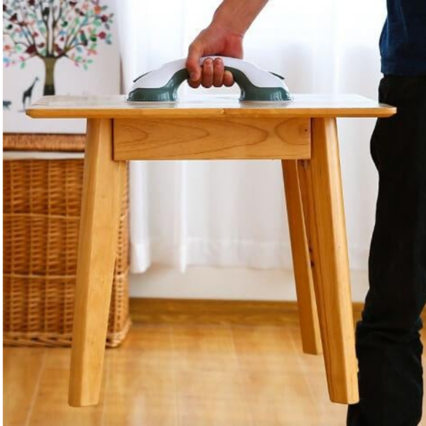 FastHold™ | Vær sikker, uafhængig og bekymringsfri derhjemme – få sikker support, hvor du har brug for det, på få sekunder!