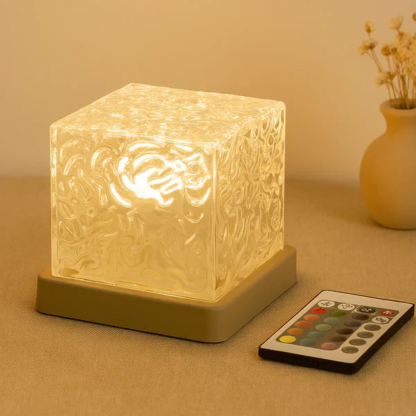 CubeRo™ – LED Natlampe & Stemningslys med 16 Farver og Fjernbetjening