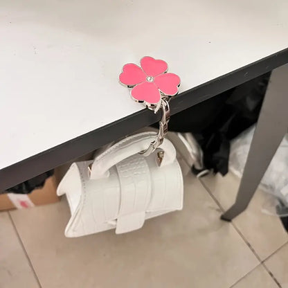 CloverGrip – Elegant Taske Krog med Firekløver Design