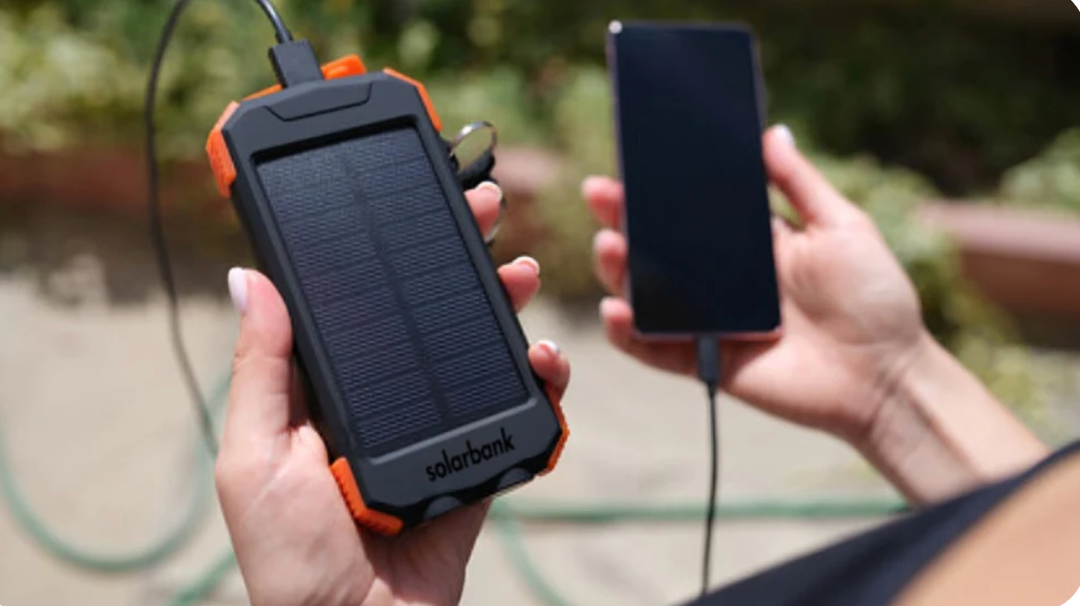 Solarbank™ Den grønne måde at oplade din telefon på