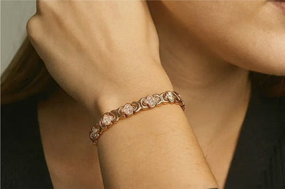 AuroraKobber™ | Et tidløst armbånd for balance og skønhed