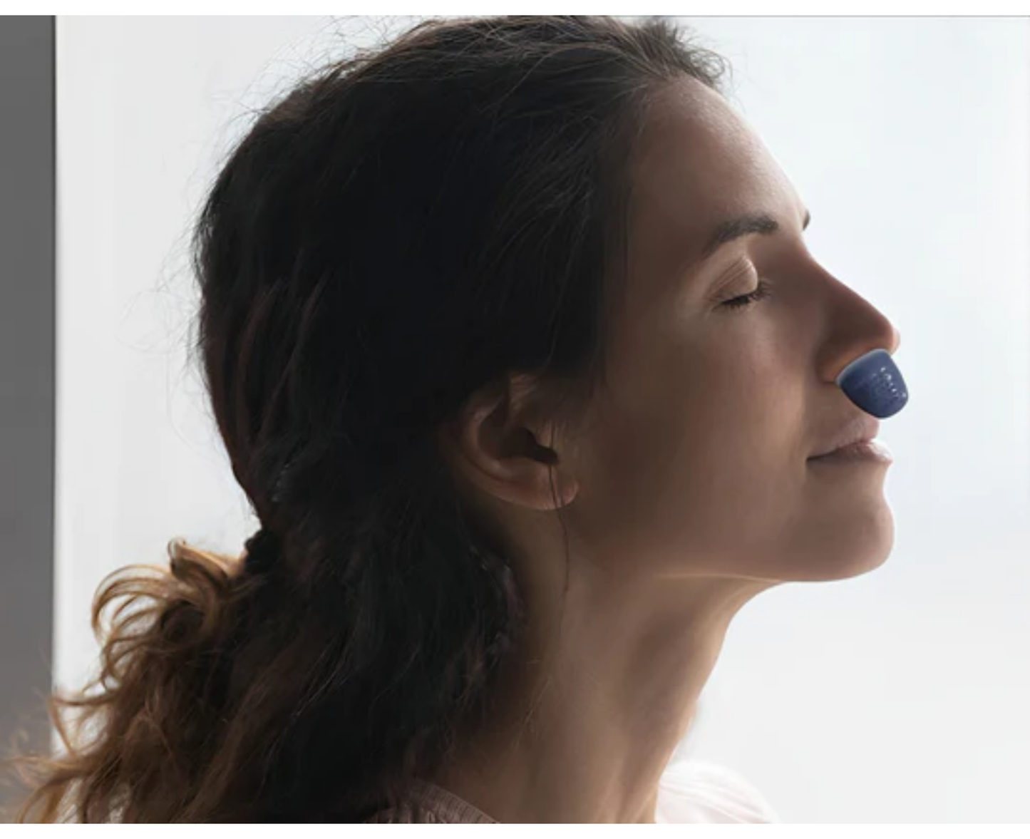 Søvnhjælp mod snorken – let, kompakt og rejseklar